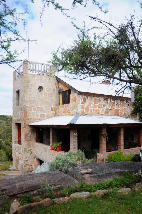La Toma Complejo De Montana - Cabanas Y Habitaciones En Hosteria Mina Clavero Eksteriør billede