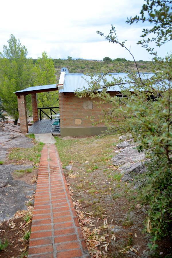 La Toma Complejo De Montana - Cabanas Y Habitaciones En Hosteria Mina Clavero Eksteriør billede