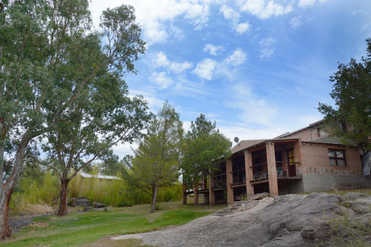 La Toma Complejo De Montana - Cabanas Y Habitaciones En Hosteria Mina Clavero Eksteriør billede