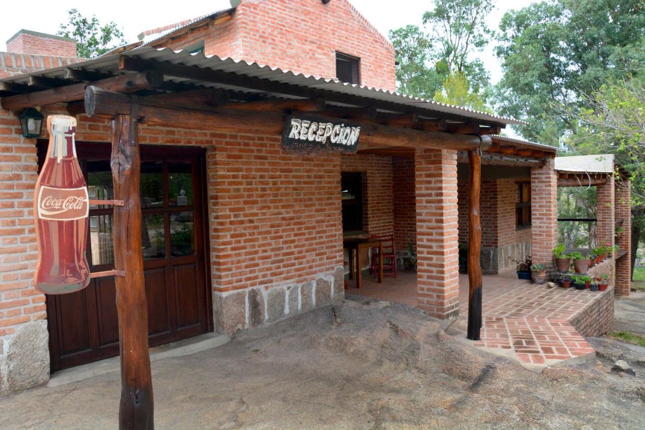 La Toma Complejo De Montana - Cabanas Y Habitaciones En Hosteria Mina Clavero Eksteriør billede