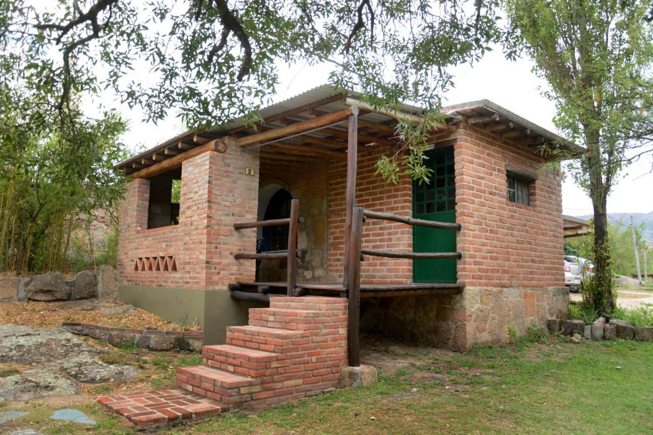 La Toma Complejo De Montana - Cabanas Y Habitaciones En Hosteria Mina Clavero Eksteriør billede