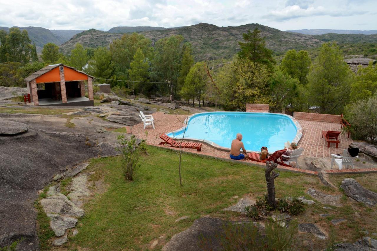 La Toma Complejo De Montana - Cabanas Y Habitaciones En Hosteria Mina Clavero Eksteriør billede