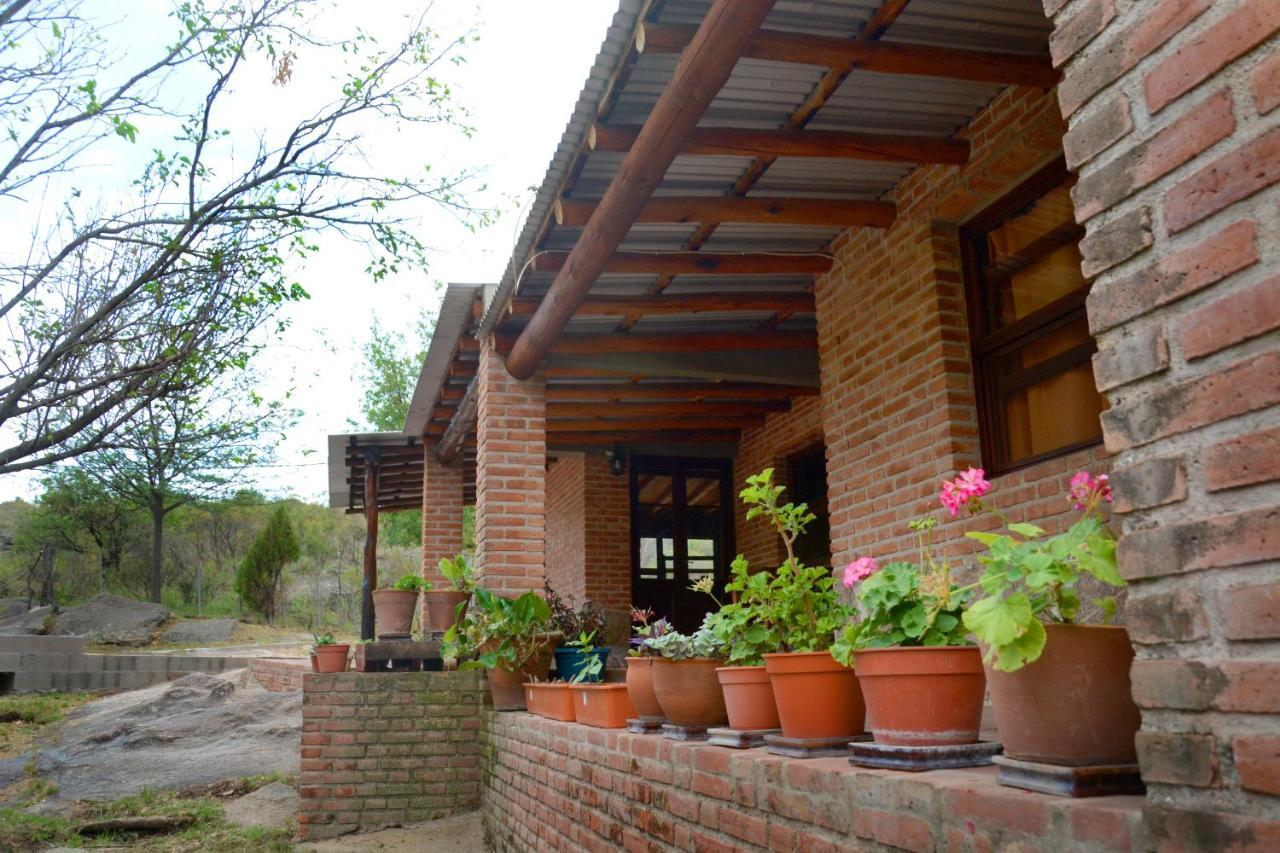 La Toma Complejo De Montana - Cabanas Y Habitaciones En Hosteria Mina Clavero Eksteriør billede