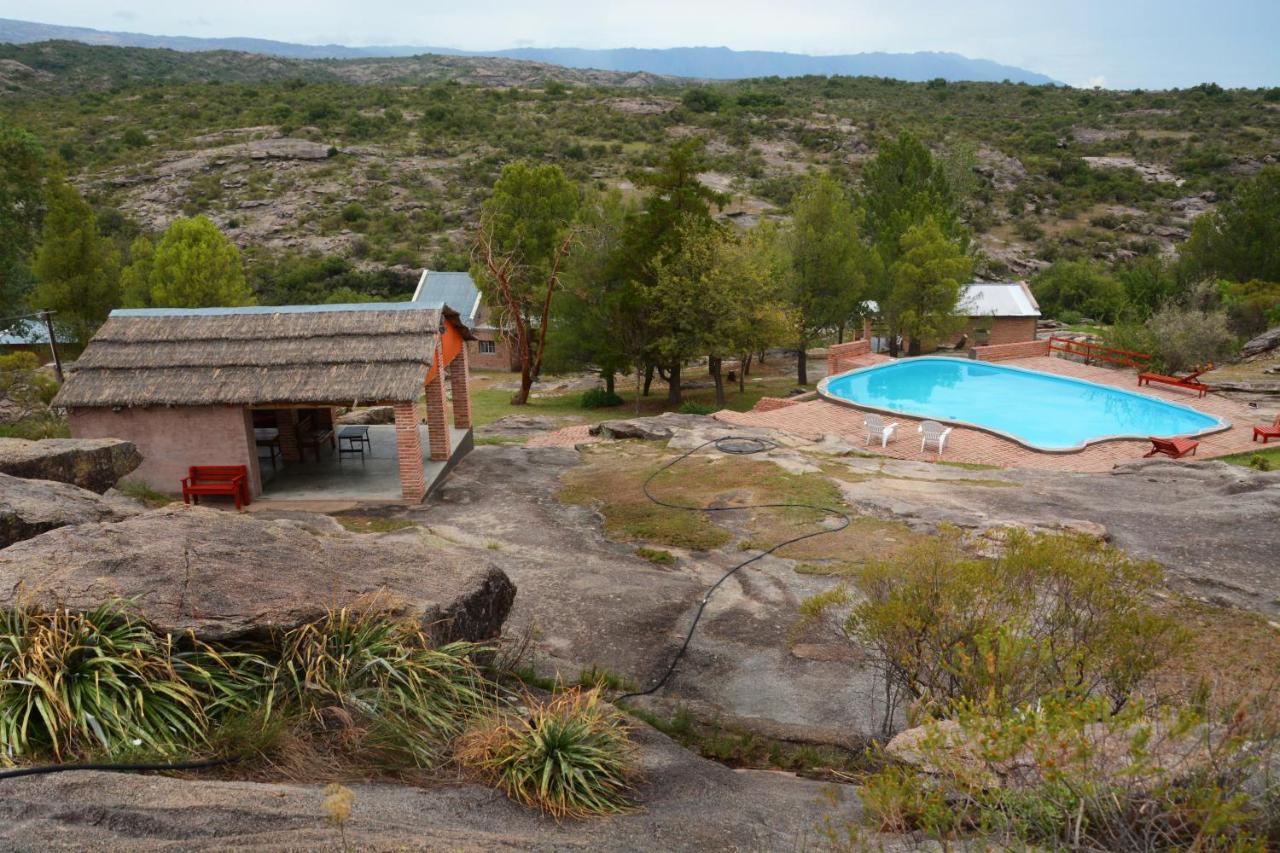 La Toma Complejo De Montana - Cabanas Y Habitaciones En Hosteria Mina Clavero Eksteriør billede
